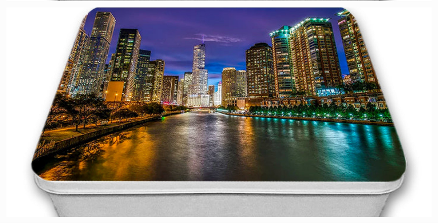 Puzzle size 15x11 (200 pieces) with a Tin